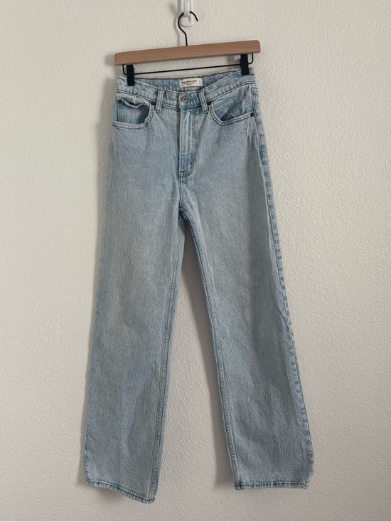 Abercrombie & Fitch Denim - Abercrombie & Fitch Women's Size 26/2 R Blue High Rise The 90s Relaxed Jean